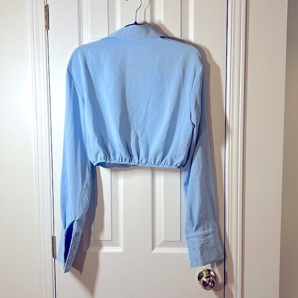 Ladies 2 piece spring/summer ensemble,a beautiful light blue, new never worn, - Picture 6 of 8